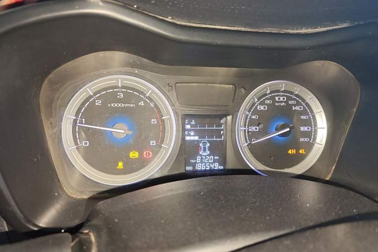 Used Isuzu JLM 2018 2.8T Classic Edition 4x4 Luxury Model with Extended Cargo Bed JE493ZLQ5F Instrument Cluster