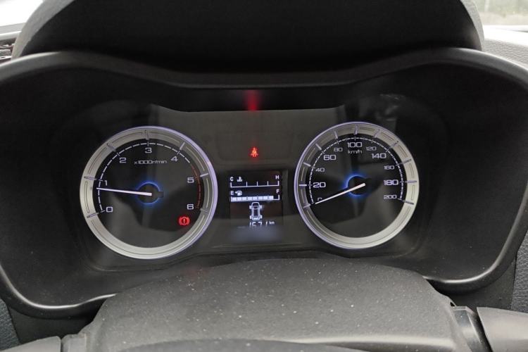 Used Isuzu JLM 2018 2.5T Four-Wheel Drive Diesel Luxury Version with Extended Cargo Bed JE4D25Q5A Instrument Cluster