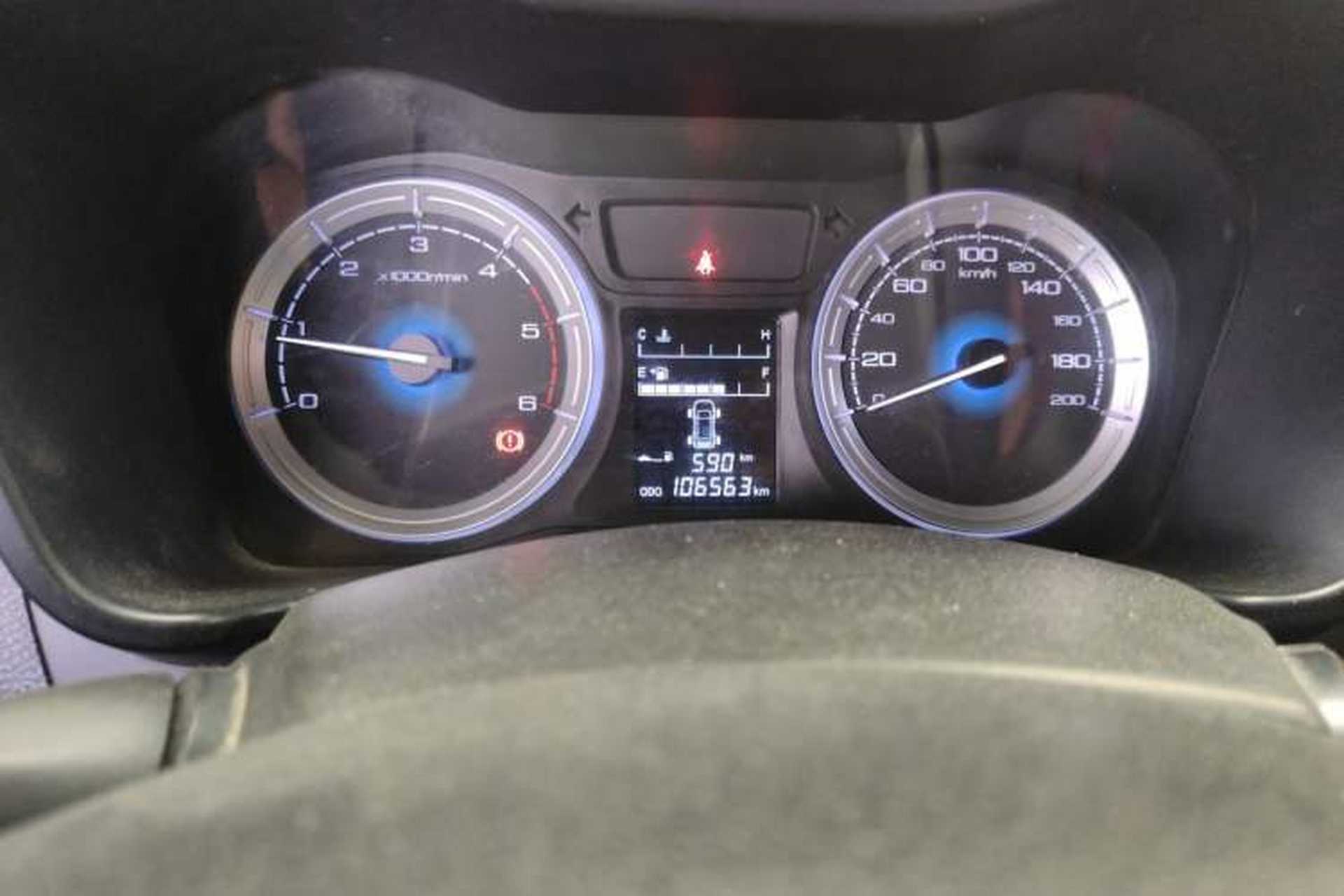 Used Isuzu JLM 2018 2.8T Classic Edition Two-Wheel Drive Luxury Version with Extended Cargo Bed JE493ZLQ5F Instrument Cluster
