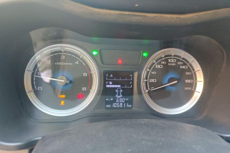 Used Isuzu JLM 2018 2.8T Classic Edition Two-Wheel Drive Luxury Version with Extended Cargo Bed JE493ZLQ5F Instrument Cluster