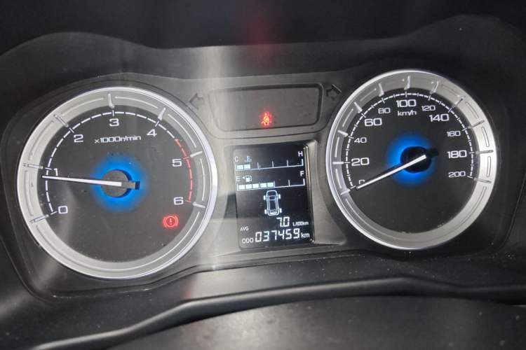 Used Isuzu JLM 2018 2.8T Classic Edition Two-Wheel Drive Luxury Version with Extended Cargo Bed JE493ZLQ5F Instrument Cluster