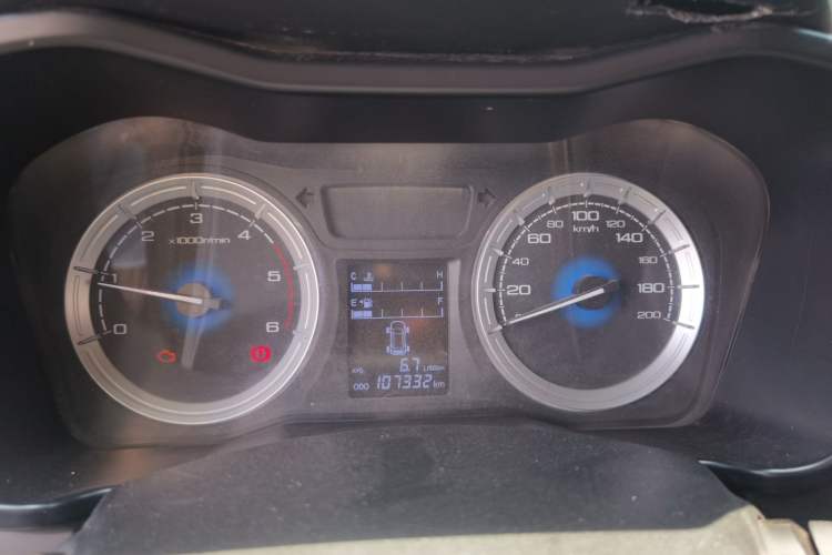 Used Isuzu JLM 2018 2.8T Classic Edition 4x4 Luxury Model with Extended Cargo Bed JE493ZLQ5F Instrument Cluster