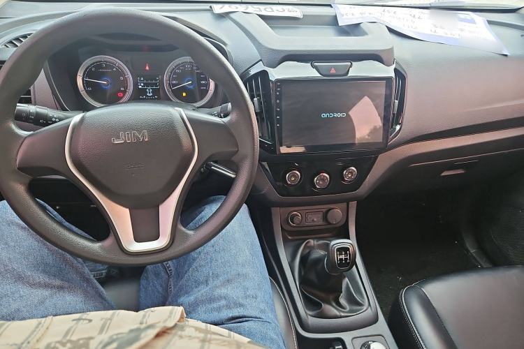 Used Isuzu JLM 2018 2.8T Classic Edition 4x4 Luxury Model with Extended Cargo Bed JE493ZLQ5F Interior 1