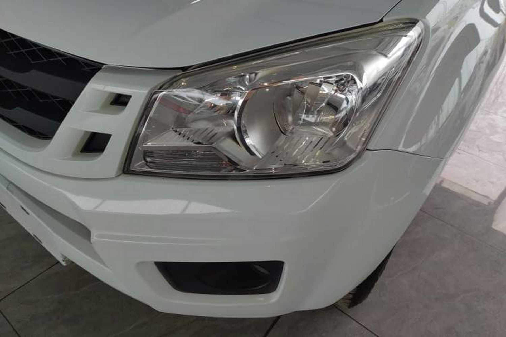 Used Isuzu JLM 2018 2.8T Classic Edition Two-Wheel Drive Luxury Version JE493ZLQ5F Left Front Headlight