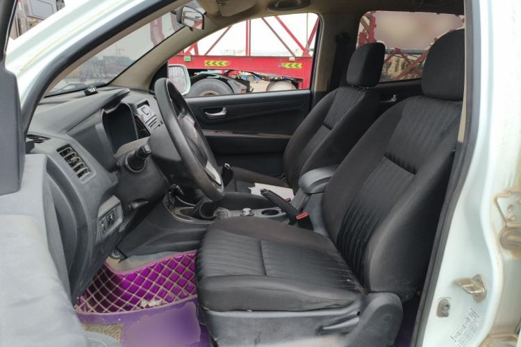 Used Isuzu JLM 2018 2.8T Classic Edition 4x4 Luxury Model with Extended Cargo Bed JE493ZLQ5F Left Front Seat