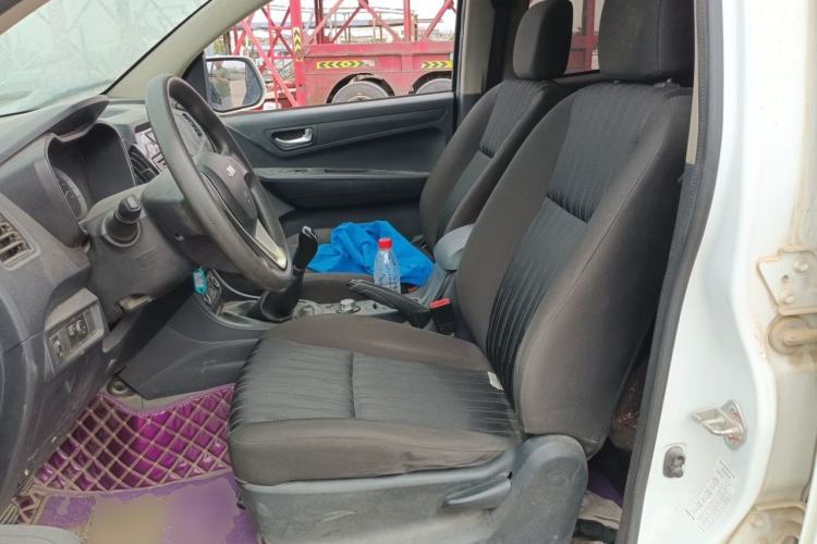 Used Isuzu JLM 2018 2.8T Classic Edition 4x4 Luxury Model with Extended Cargo Bed JE493ZLQ5F Left Front Seat