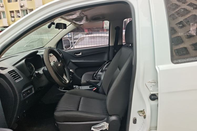 Used Isuzu JLM 2018 2.5T Two-Wheel Drive Diesel Luxury Version JE4D25Q5A Left Front Seat
