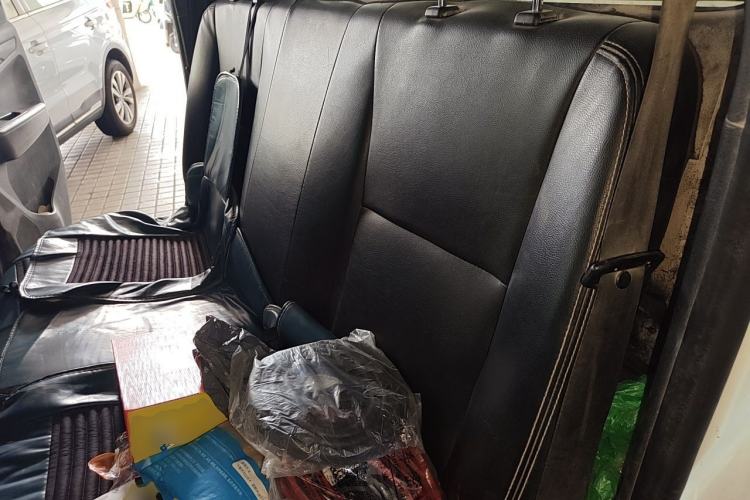 Used Isuzu JLM 2018 2.8T Classic Edition 4x4 Luxury Model with Extended Cargo Bed JE493ZLQ5F Left Rear Seat