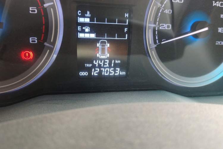 Used Isuzu JLM 2018 2.8T Classic Edition 4x4 Luxury Model with Extended Cargo Bed JE493ZLQ5F Odometer Close Up