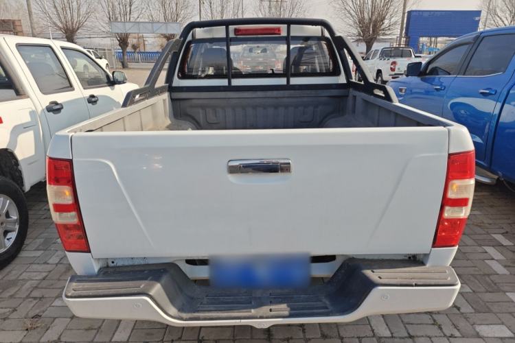 Used Isuzu JLM 2018 2.5T Two-Wheel Drive Diesel Luxury Version with Extended Cargo Bed JE4D25Q5A Rear