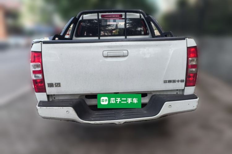 Used Isuzu JLM 2018 2.5T Four-Wheel Drive Diesel Luxury Version JE4D25Q5A Rear