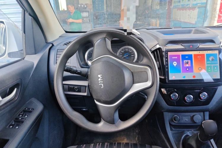 Used Isuzu JLM 2018 2.8T Classic Edition Two-Wheel Drive Luxury Version with Extended Cargo Bed JE493ZLQ5F Steering Wheel