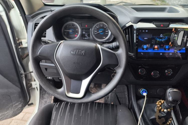 Used Isuzu JLM 2018 2.5T Four-Wheel Drive Diesel Luxury Version JE4D25Q5A Steering Wheel