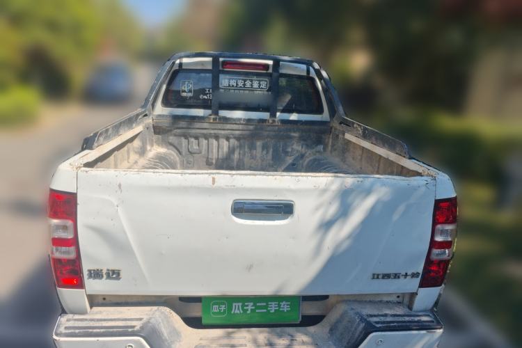 Used Isuzu JLM 2018 2.8T Classic Edition Two-Wheel Drive Luxury Version with Extended Cargo Bed JE493ZLQ5F Trunk