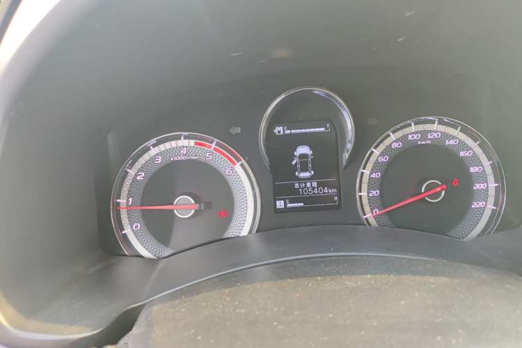Used Isuzu JLM 2019 2.5T 4x4 Diesel Luxury Edition Ruimai S Extended Version JE4D25Q5A Odometer Close Up