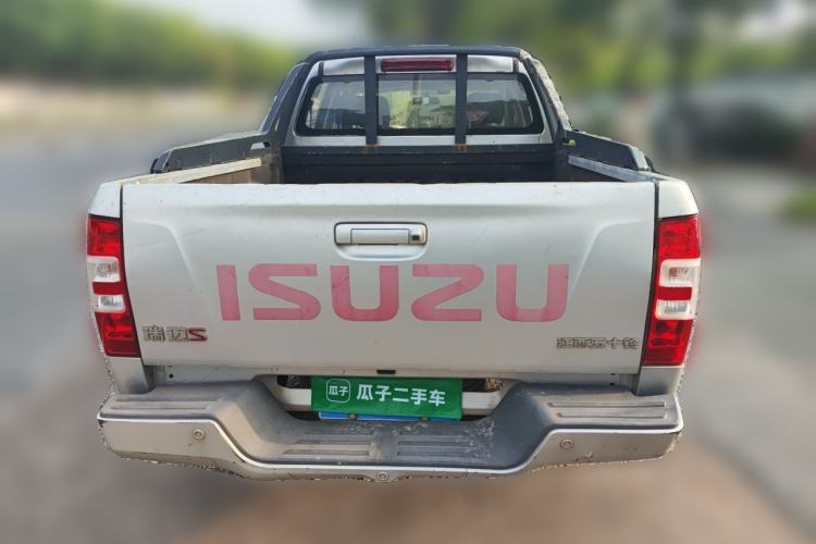 Used Isuzu JLM 2019 2.5T 4x4 Diesel Luxury Edition Ruimai S Extended Version JE4D25Q5A Rear