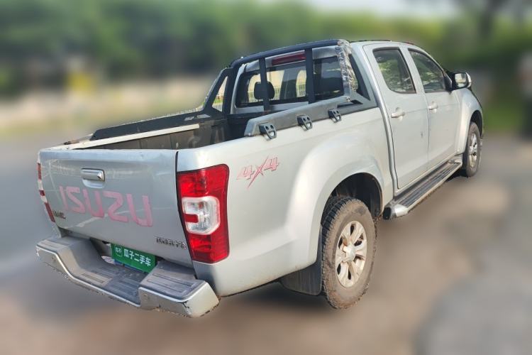 Used Isuzu JLM 2019 2.5T 4x4 Diesel Luxury Edition Ruimai S Extended Version JE4D25Q5A Rear Right 45 Deg