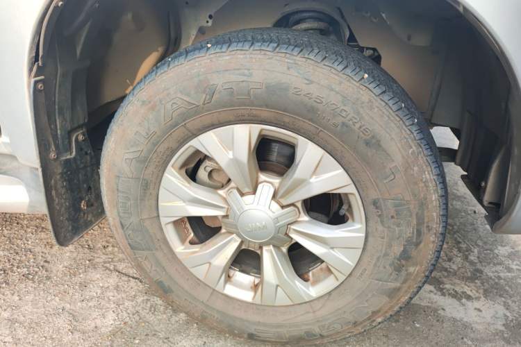 Used Isuzu JLM 2019 2.5T 4x4 Diesel Luxury Edition Ruimai S Extended Version JE4D25Q5A Right Front Wheel Hub