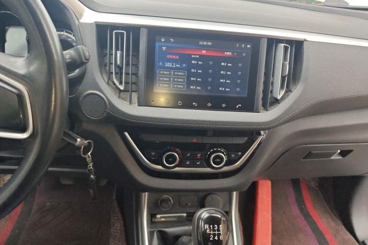 Used Isuzu JLM 2019 2.5T Two-Wheel Drive Diesel Luxury Version Rushmile S Standard Wheelbase Edition JE4D25Q5A Audio And AC Panel