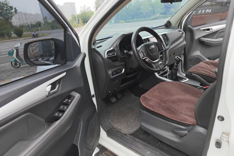 Used Isuzu JLM 2019 2.5T Two-Wheel Drive Diesel Luxury Version Ruimai S Extended Version JE4D25Q5A Driver Seat