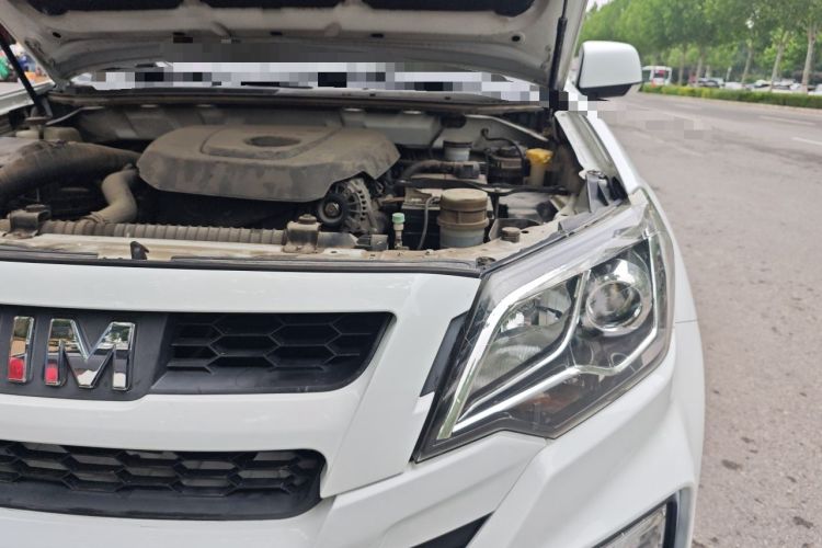Used Isuzu JLM 2019 2.5T Two-Wheel Drive Diesel Luxury Version Rushmile S Standard Wheelbase Edition JE4D25Q5A Engine Bay Left