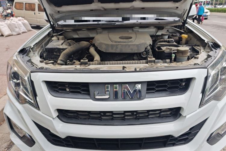 Used Isuzu JLM 2019 2.5T Two-Wheel Drive Diesel Luxury Version Rushmile S Standard Wheelbase Edition JE4D25Q5A Engine Bay