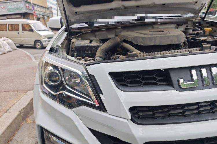 Used Isuzu JLM 2019 2.5T Two-Wheel Drive Diesel Luxury Version Rushmile S Standard Wheelbase Edition JE4D25Q5A Engine Bay Right