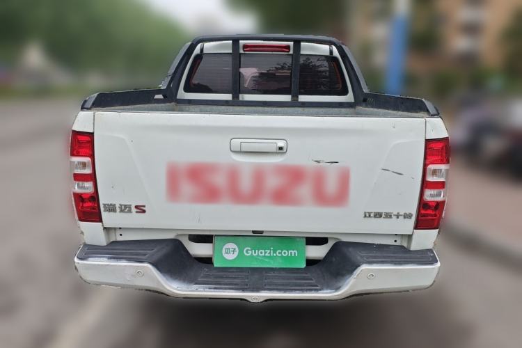 Used Isuzu JLM 2019 2.5T Two-Wheel Drive Diesel Luxury Version Rushmile S Standard Wheelbase Edition JE4D25Q5A Rear