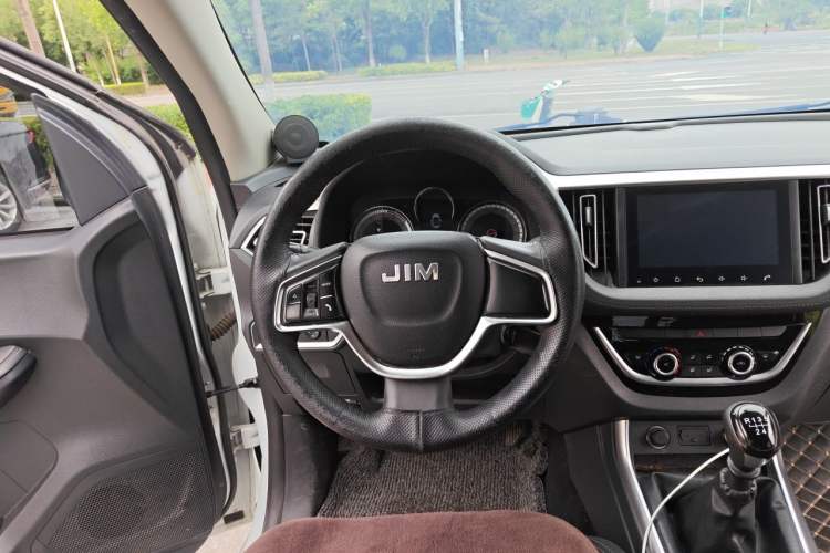 Used Isuzu JLM 2019 2.5T Two-Wheel Drive Diesel Luxury Version Ruimai S Extended Version JE4D25Q5A Steering Wheel