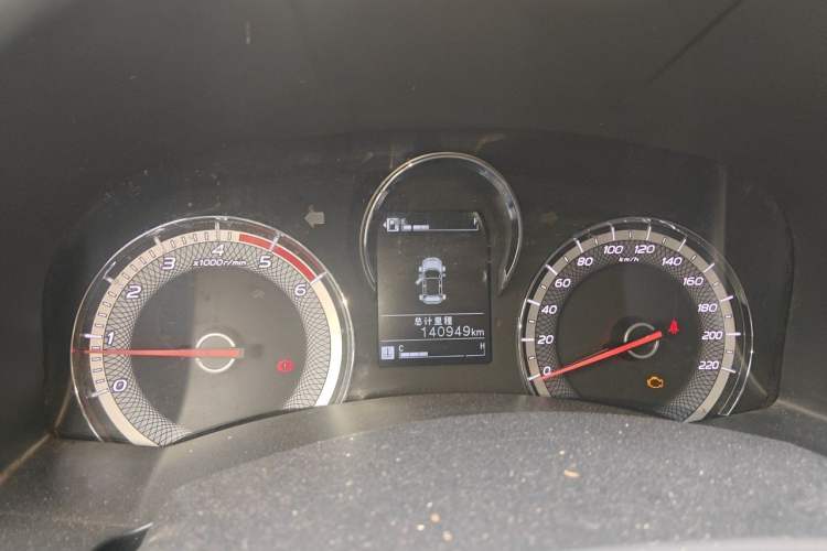 Used Isuzu JLM 2020 2.8T Classic Two-Wheel Drive Diesel Euro VI Comfort Plus Extended Version JE493ZLQ6E Instrument Cluster