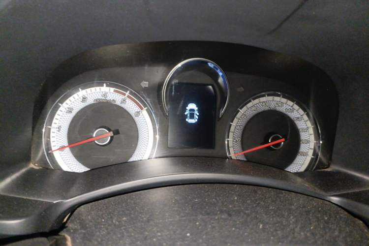 Used Isuzu JLM 2020 2.8T Classic Two-Wheel Drive Diesel Euro VI Comfort Plus Extended Version JE493ZLQ6E Instrument Cluster