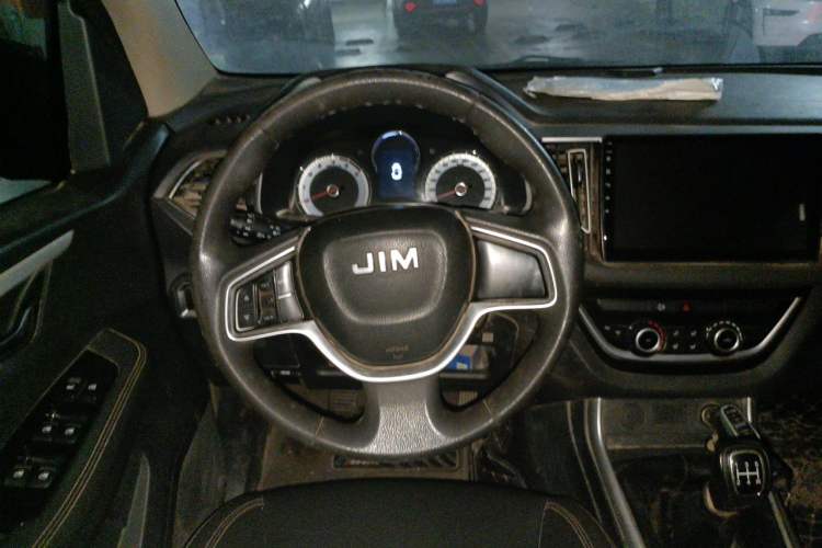 Used Isuzu JLM 2020 2.8T Classic Two-Wheel Drive Diesel Euro VI Comfort Plus Extended Version JE493ZLQ6E Steering Wheel