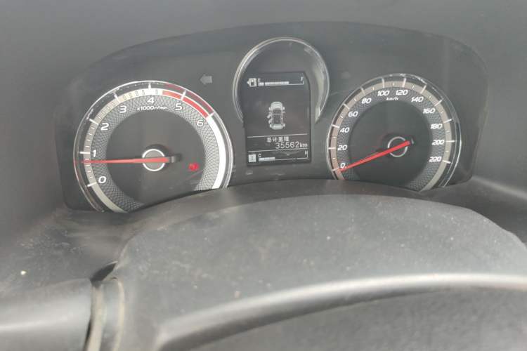 Used Isuzu JLM 2020 2.8T Classic Two-Wheel Drive Diesel Euro VI Comfort Plus Extended Version JE493ZLQ6E Odometer Close Up