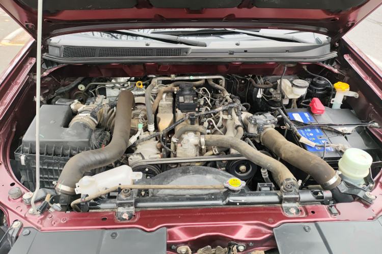 Used Isuzu JLM 2020 2.8T Classic 4x4 Diesel Euro VI Comfort Plus Extended Version JE493ZLQ6E Engine Bay
