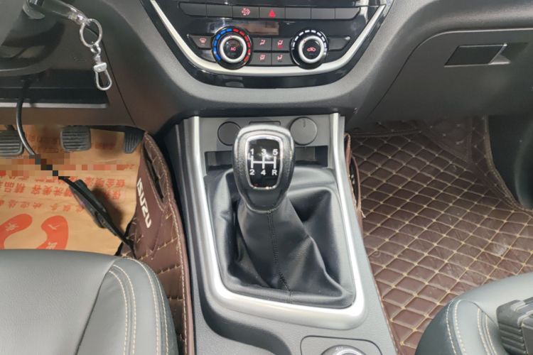 Used Isuzu JLM 2020 2.8T Classic 4x4 Diesel Euro VI Comfort Plus Extended Version JE493ZLQ6E Gear Lever