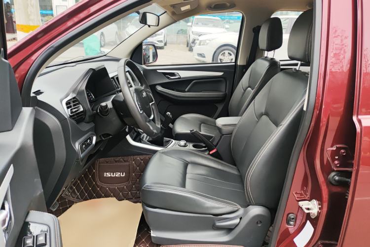 Used Isuzu JLM 2020 2.8T Classic 4x4 Diesel Euro VI Comfort Plus Extended Version JE493ZLQ6E Left Front Seat