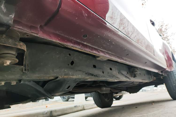 Used Isuzu JLM 2020 2.8T Classic 4x4 Diesel Euro VI Comfort Plus Extended Version JE493ZLQ6E Left Side Sill