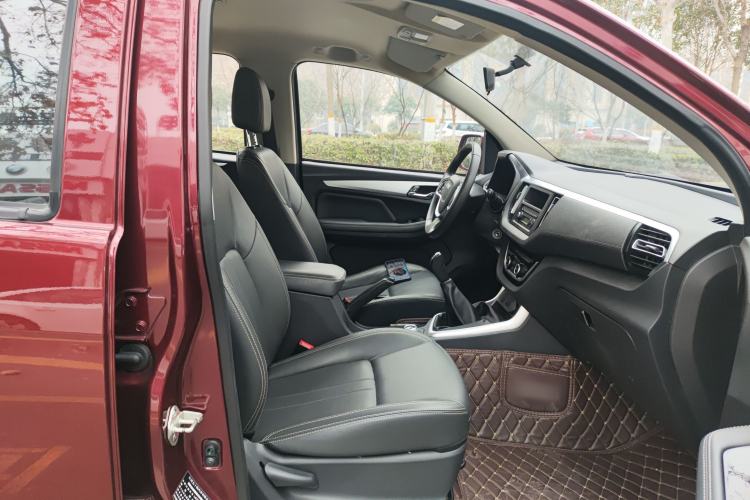 Used Isuzu JLM 2020 2.8T Classic 4x4 Diesel Euro VI Comfort Plus Extended Version JE493ZLQ6E Right Front Seat