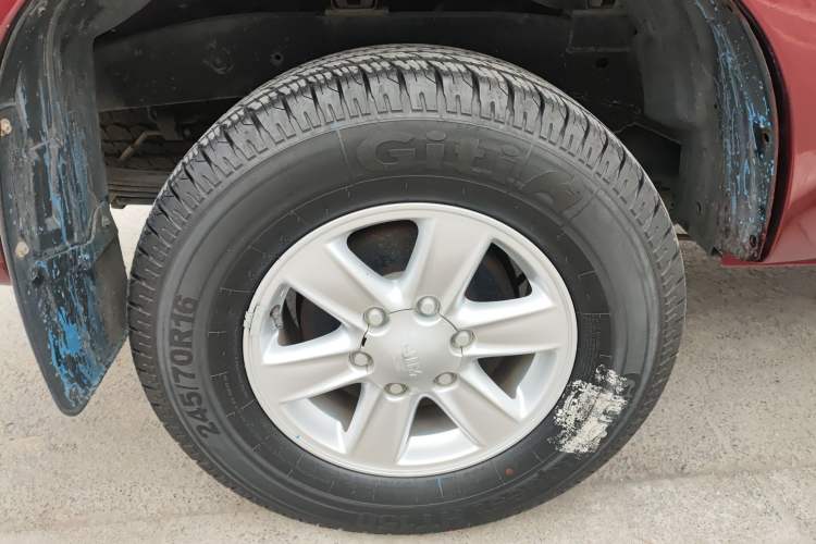 Used Isuzu JLM 2020 2.8T Classic 4x4 Diesel Euro VI Comfort Plus Extended Version JE493ZLQ6E Right Rear Wheel Hub