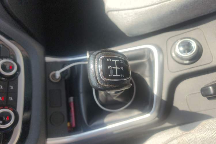 Used Isuzu JLM 2020 2.8T Classic 4x4 Diesel Euro VI Comfort Plus Extended Version JE493ZLQ6E Gear Lever