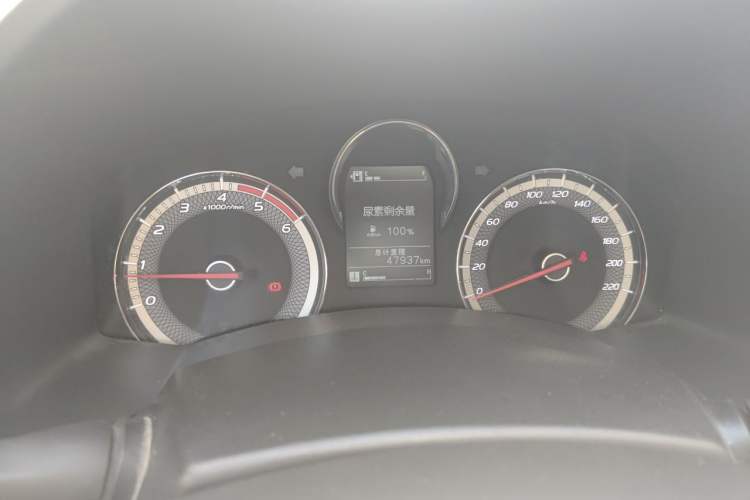 Used Isuzu JLM 2020 2.8T Classic Two-Wheel Drive Diesel Euro VI Comfort Plus Extended Version JE493ZLQ6E Instrument Cluster