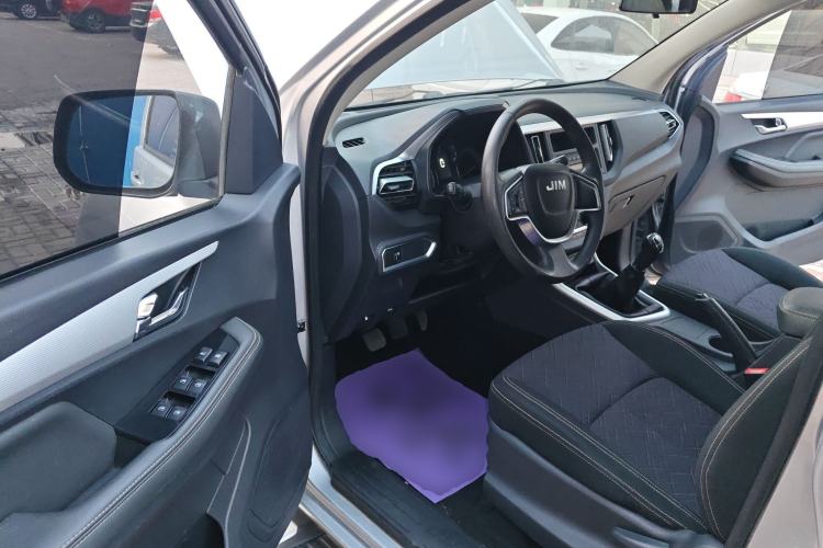 Used Isuzu JLM 2020 2.8T Classic Two-Wheel Drive Diesel Euro VI Comfort Plus Extended Version JE493ZLQ6E Interior 3