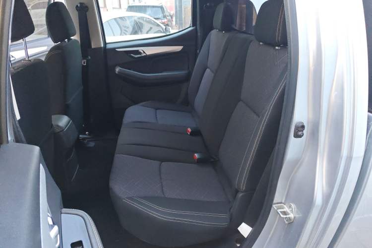 Used Isuzu JLM 2020 2.8T Classic Two-Wheel Drive Diesel Euro VI Comfort Plus Extended Version JE493ZLQ6E Interior 4