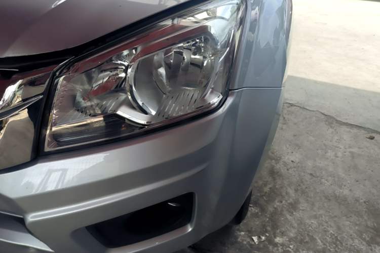 Used Isuzu JLM 2020 2.8T Classic Two-Wheel Drive Diesel Euro VI Comfort Plus Extended Version JE493ZLQ6E Left Front Headlight