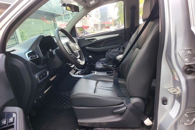Used Isuzu JLM 2020 2.5T 4x4 Diesel Leading-Edge National VI Ruimai S Extended Version JE4D25Q6A Left Front Seat