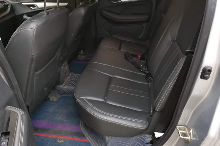 Used Isuzu JLM 2020 2.5T 4x4 Diesel Flagship Euro VI Ruimai S Standard Wheelbase JE4D25Q6A Left Rear Seat