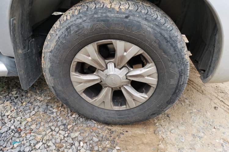Used Isuzu JLM 2020 2.5T 4x4 Diesel Flagship Euro VI Ruimai S Standard Wheelbase JE4D25Q6A Right Front Wheel Hub