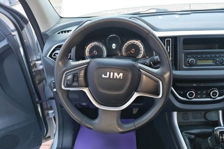 Used Isuzu JLM 2020 2.8T Classic Two-Wheel Drive Diesel Euro VI Comfort Plus Extended Version JE493ZLQ6E Steering Wheel