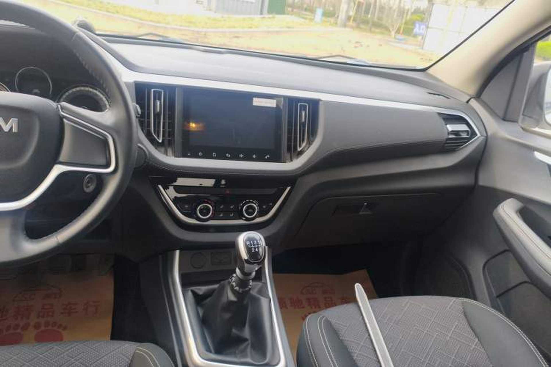 Used Isuzu JLM 2020 2.5T Two-Wheel Drive Diesel Leading-Edge Version JE4D25Q6A Meeting China VI Emission Standards Audio And AC Panel