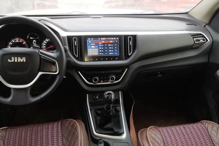 Used Isuzu JLM 2020 2.5T Two-Wheel Drive Diesel Leading-Edge JE4D25Q6A with National VI Emission Standards Standard Wheelbase – Ruimai S Audio And AC Panel
